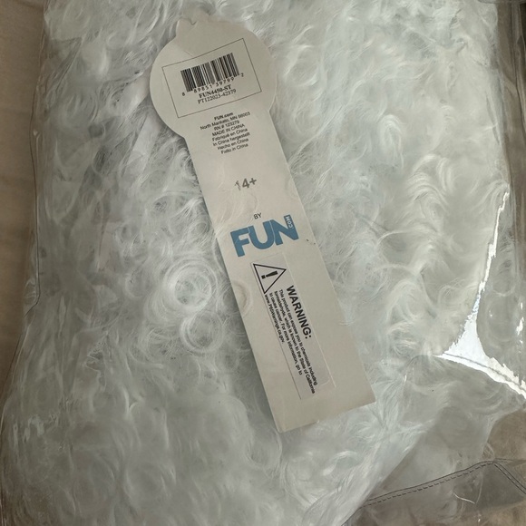 White clown wig - NWT - Picture 2 of 2